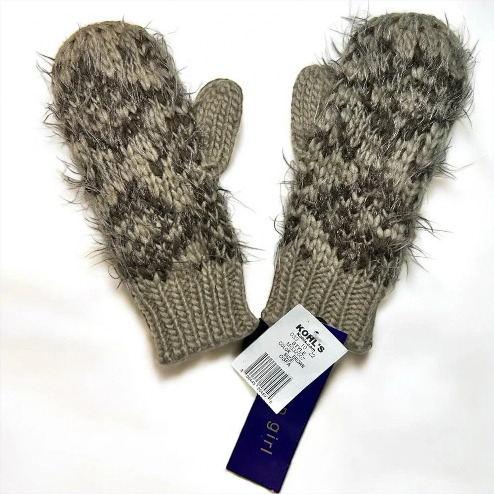 Madden Girl Womens Brown Chunky Knit Fuzzy Eyelash Yarn Mittens MG32007 NWT OSFA